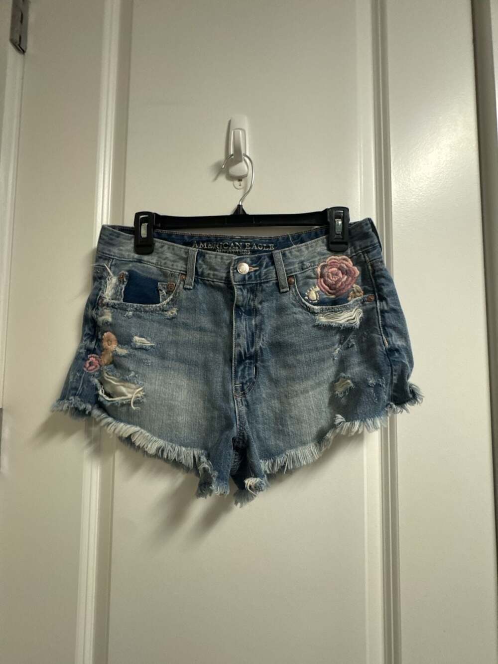 American Eagle  Distressed Vintage Hi-Rise Festival Shorts Women's Size 8